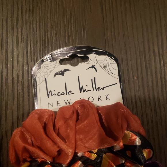 Nicole Miller New York Accessories Hair Scrunchies Halloween set of 6 - Picture 2 of 3